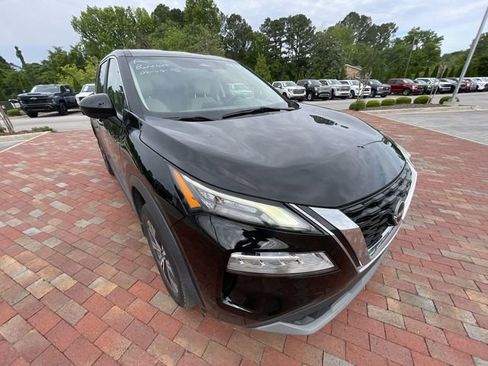 Used 2023 Nissan Rogue SV FWD image 5