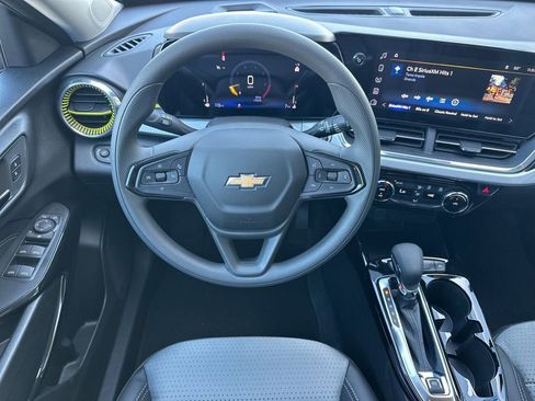 New 2026 Chevrolet Trax LT w/ LPO, Blackout Package FWD image 13