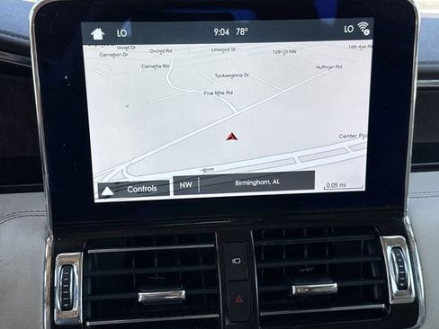 Used 2019 Lincoln Navigator Reserve image 23