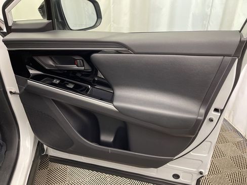 Used 2023 Toyota bZ4X XLE image 29