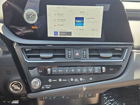 Certified 2025 Lexus ES 350 w/ Premium Package FWD image 25
