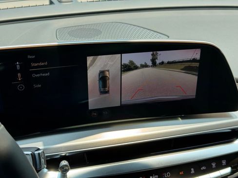 New 2025 Cadillac Lyriq Luxury image 4