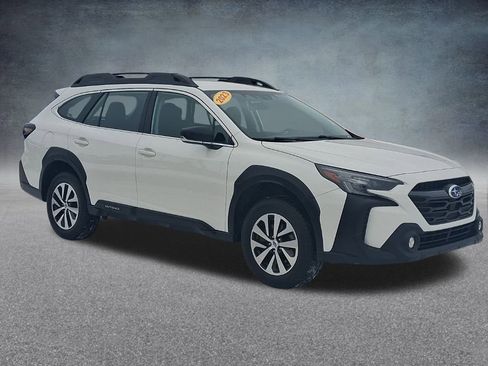 Used 2023 Subaru Outback 2.5i image 3