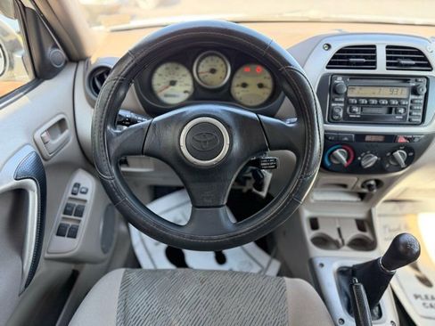 Used 2001 Toyota RAV4 4WD image 10