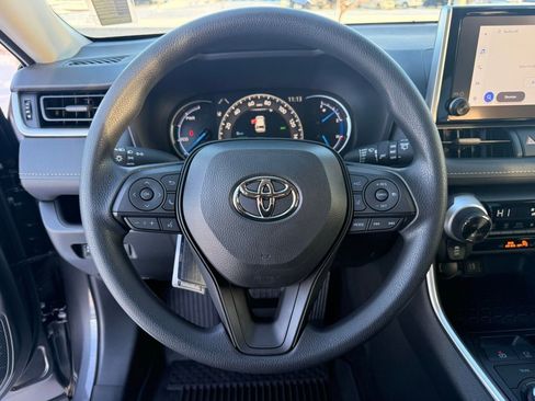 Used 2025 Toyota RAV4 XLE image 12