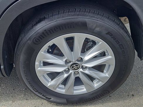 Used 2024 Toyota Corolla Cross LE w/ Moonroof Package AWD/4WD image 8