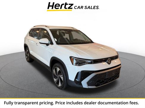 Used 2026 Volkswagen Taos SE AWD/4WD image 1