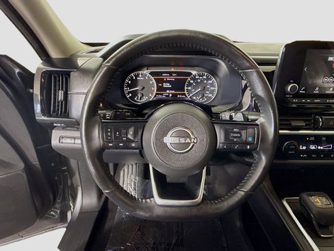 Used 2022 Nissan Pathfinder SV image 13