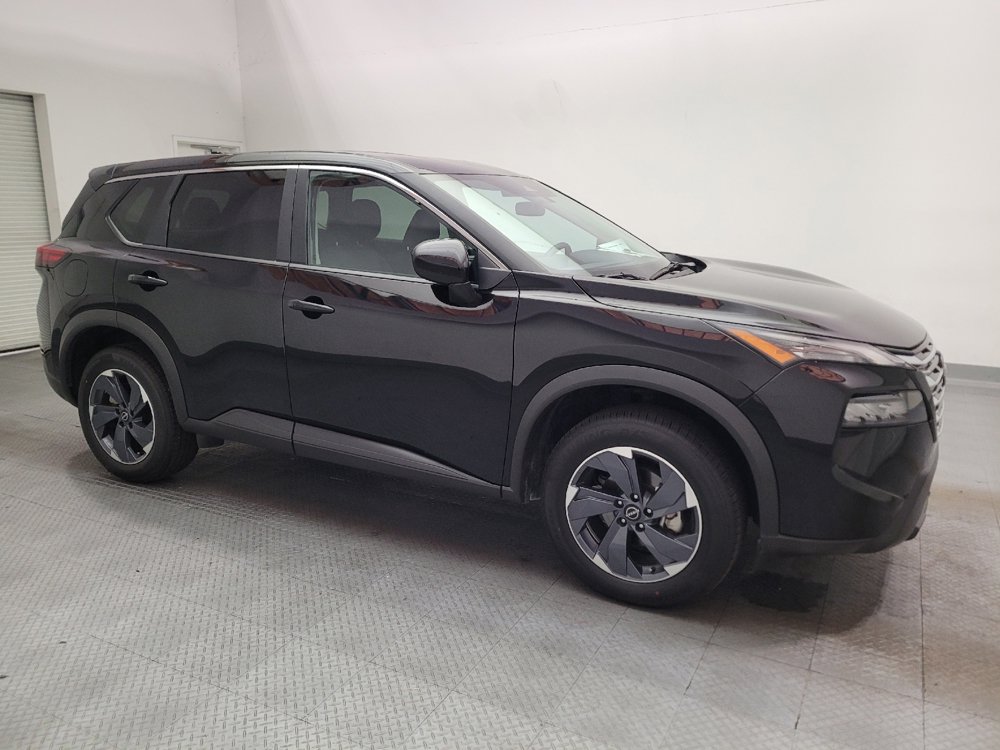 Used 2025 Nissan Rogue SV FWD image 11
