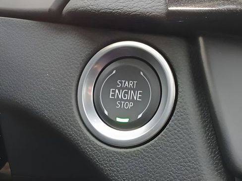 Used 2025 Cadillac CT4 Sport AWD/4WD image 20