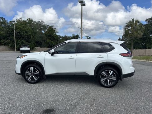 Used 2024 Nissan Rogue SL FWD image 9