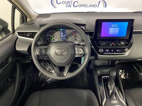 Certified 2025 Toyota Corolla LE FWD image 17