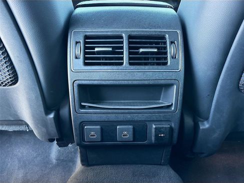 Used 2024 Jaguar F-PACE R-Dynamic S image 30