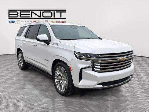 Used 2023 Chevrolet Tahoe High Country image 3