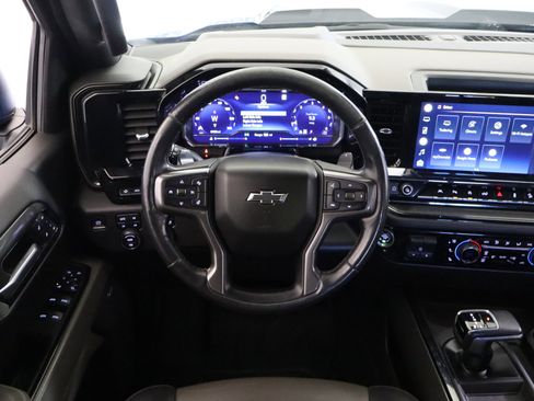 Used 2022 Chevrolet Silverado 1500 ZR2 w/ Technology Package image 17