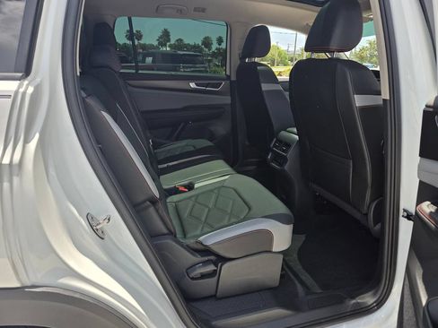 Used 2024 Volkswagen Atlas Peak Edition SEL AWD/4WD image 19