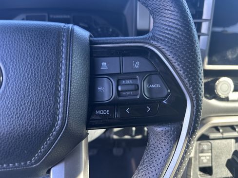 Used 2023 Toyota Tundra Limited image 33