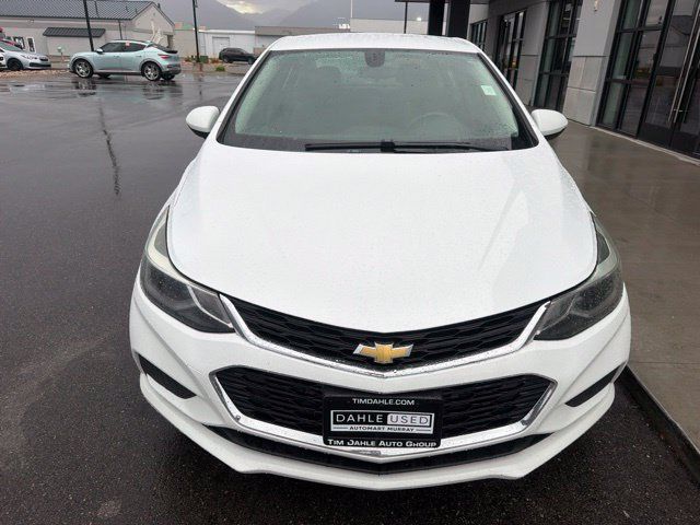 Used 2018 Chevrolet Cruze LT w/ LT Fleet Convenience Package FWD image 2