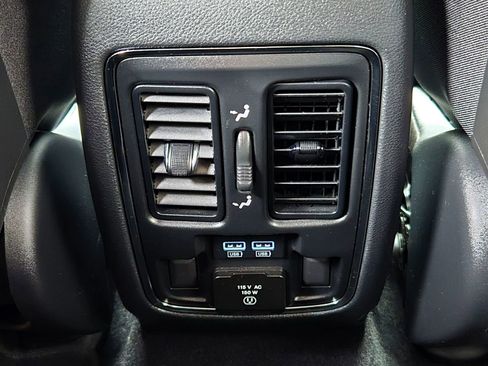 Used 2019 Jeep Grand Cherokee Limited image 36