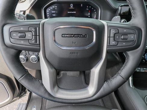 Used 2025 GMC Sierra 1500 Denali w/ Denali Reserve Package AWD/4WD image 17