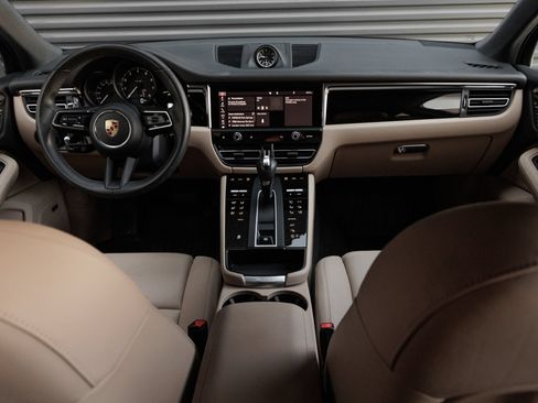 Certified 2026 Porsche Macan AWD/4WD image 15