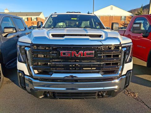 New 2026 GMC Sierra 3500 Pro image 2