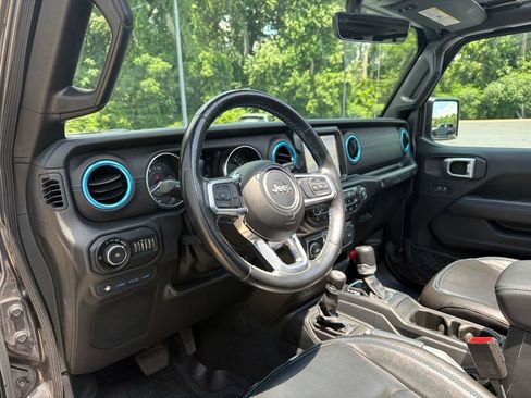 Used 2021 Jeep Wrangler Unlimited Rubicon 4xe w/ Cold Weather Group AWD/4WD image 58