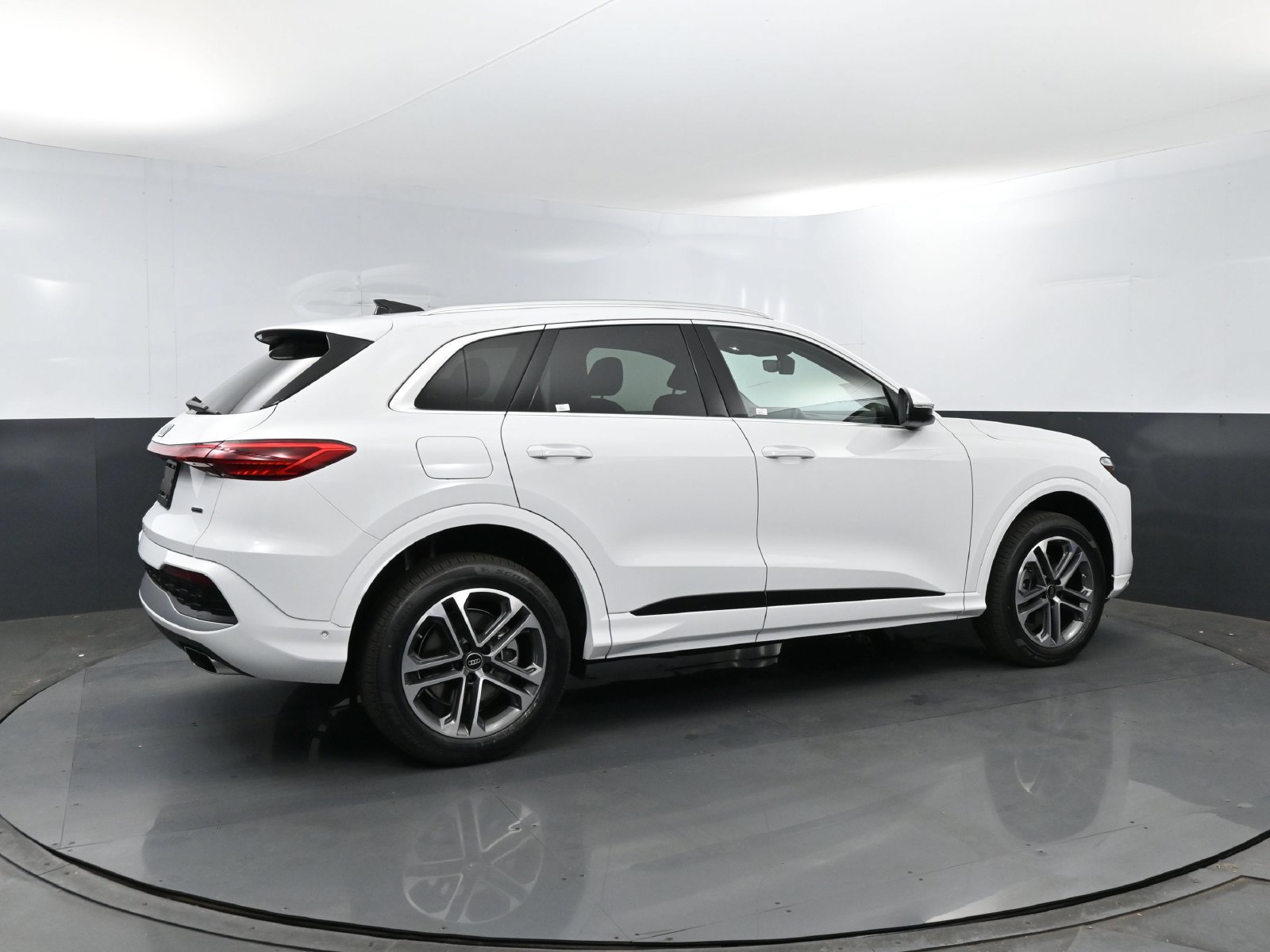 New 2026 Audi Q5 Premium AWD/4WD image 22
