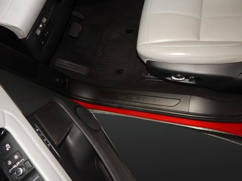 Used 2022 Land Rover Range Rover Evoque SE image 13