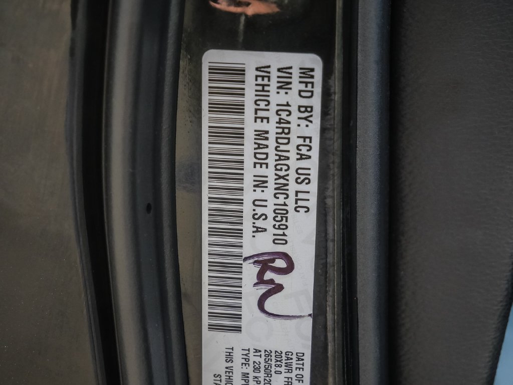 Used 2022 Dodge Durango SXT w/ Anodized Platinum Package AWD/4WD image 38