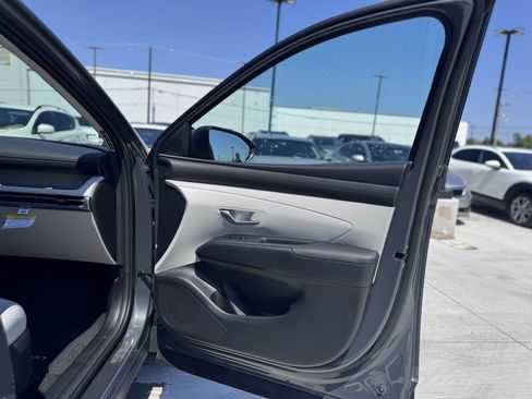 New 2026 Hyundai Tucson SE image 10