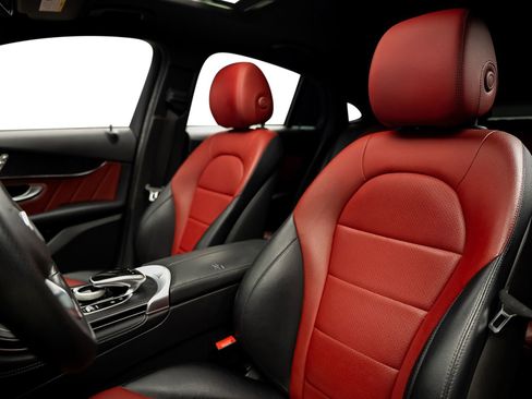 Used 2018 Mercedes-Benz GLC 300 4MATIC Coupe image 34