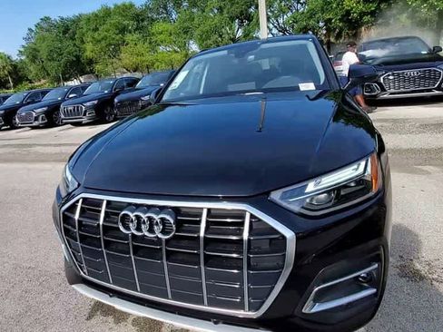 Certified 2023 Audi Q5 2.0T Premium w/ Convenience Package AWD/4WD image 3