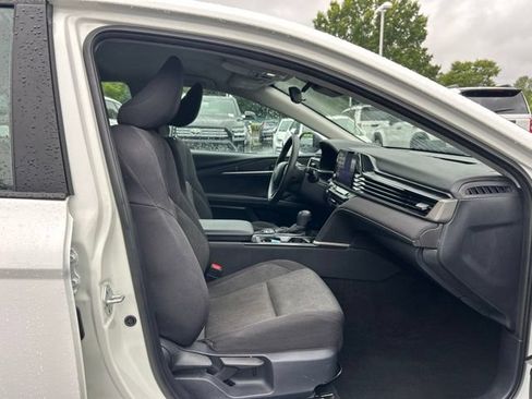 Used 2025 Toyota Camry LE FWD image 17