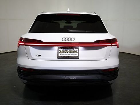 Used 2024 Audi Q8 e-tron Premium Plus w/ Premium Plus Package AWD/4WD image 10