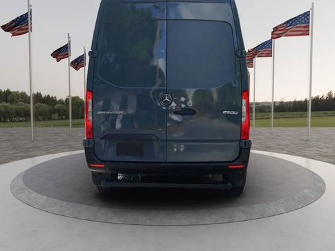 Used 2019 Mercedes-Benz Sprinter 144 image 6