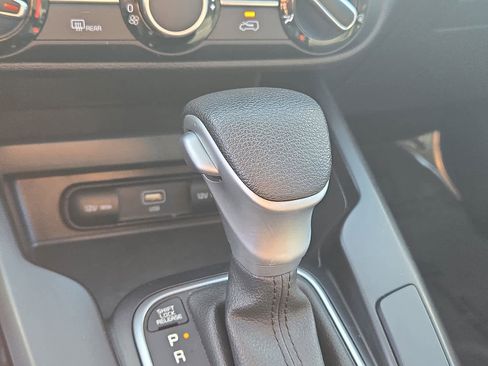 Used 2024 Kia Soul LX w/ Option Group 015 image 16