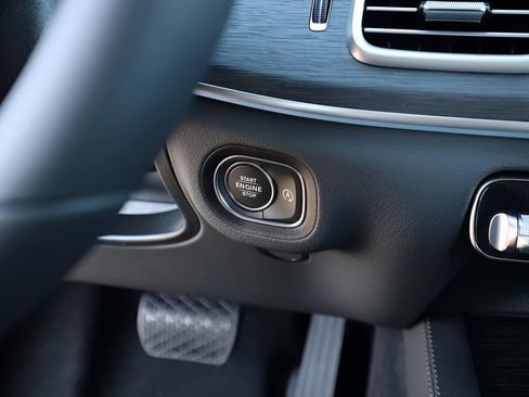 Certified 2026 Mercedes-Benz GLE 350 4MATIC image 41