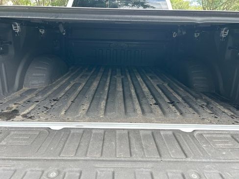 Used 2023 Ford F250 Lariat w/ Black Appearance Package AWD/4WD image 9