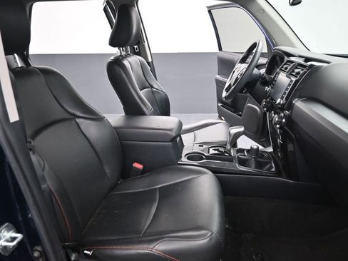 Used 2022 Toyota 4Runner TRD Off-Road image 16