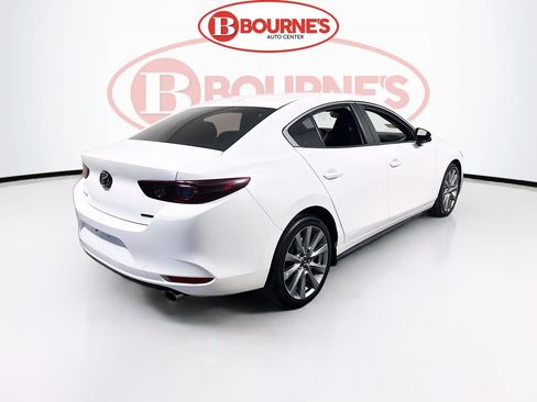 Used 2019 MAZDA MAZDA3 Sedan w/ Preferred Package FWD image 9