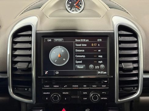 Used 2016 Porsche Cayenne AWD/4WD image 36