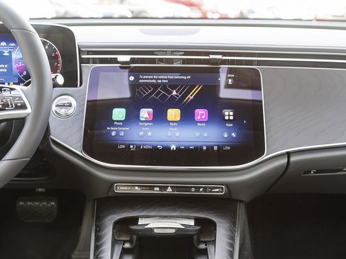 New 2024 Mercedes-Benz E 350 4MATIC Sedan image 10