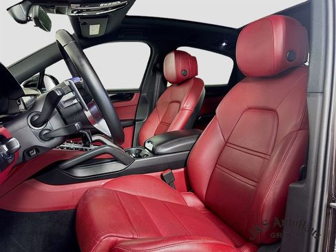 Used 2022 Porsche Cayenne E-Hybrid Coupe image 11