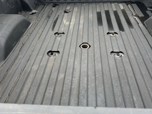 Used 2024 Chevrolet Silverado 2500 Custom w/ Custom Value Package image 5