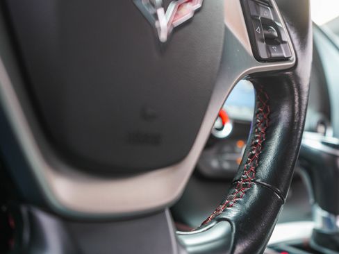 Used 2019 Chevrolet Corvette Stingray Coupe image 35