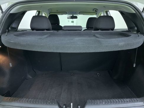 Used 2017 Hyundai Elantra GT image 27