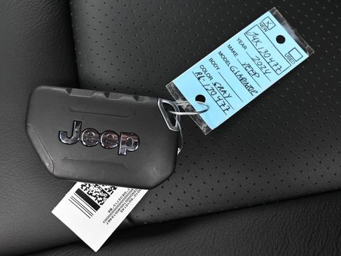 Used 2024 Jeep Gladiator Sport image 38