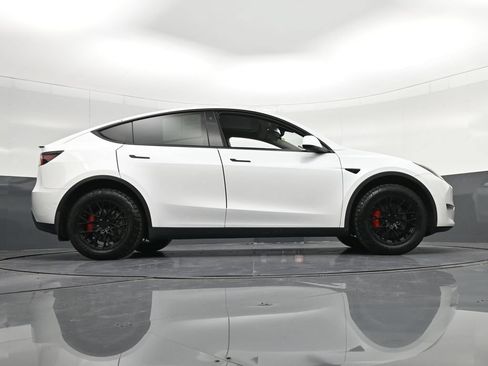 Used 2021 Tesla Model Y Performance AWD/4WD image 26