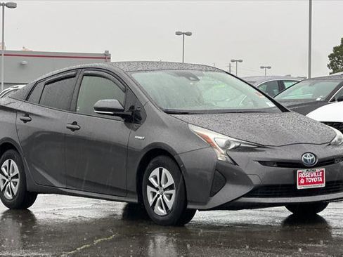 Certified 2018 Toyota Prius Four image 5
